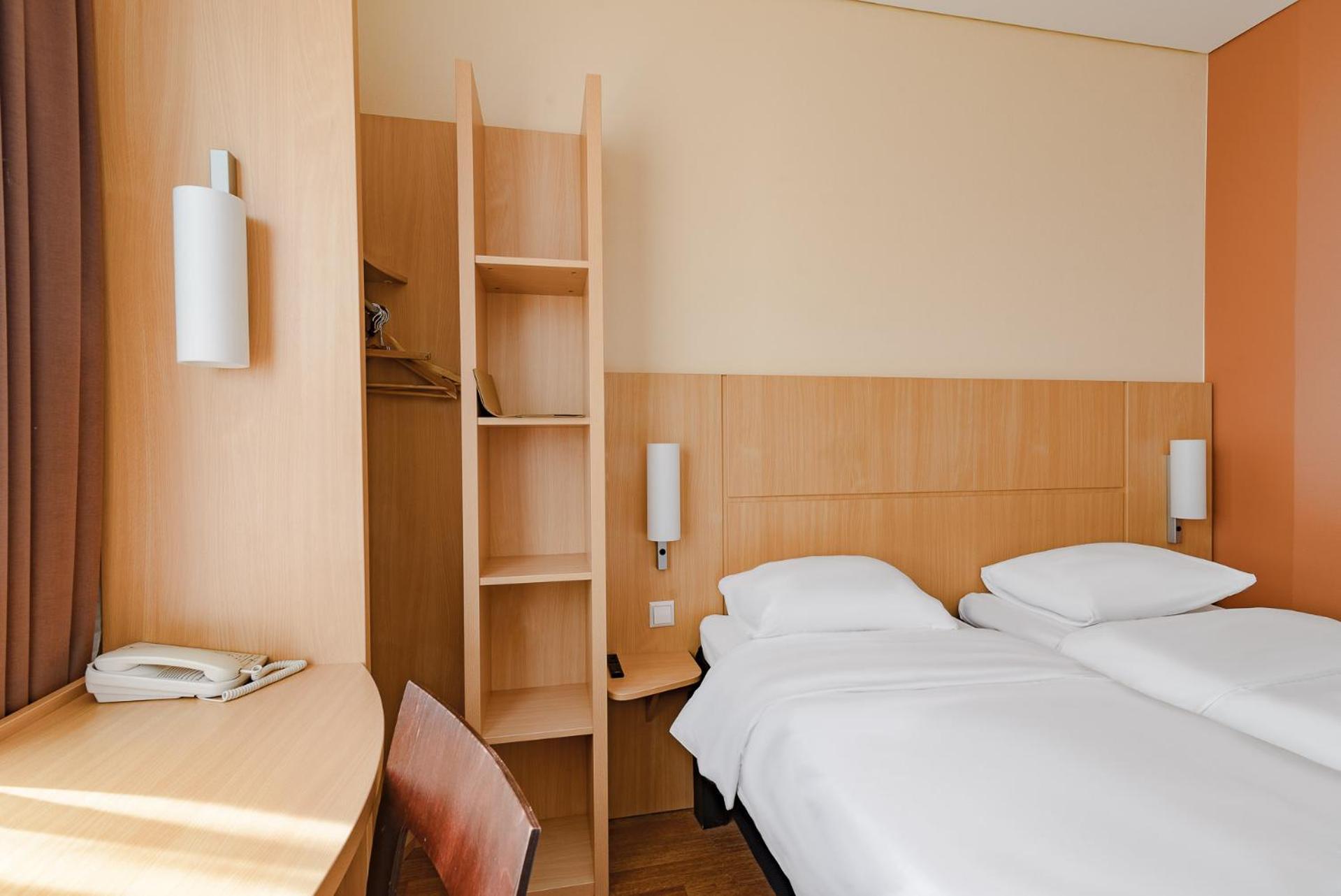 ไอบิส คอนัส เซ็นเตอร์ Hotel ภายนอก รูปภาพ